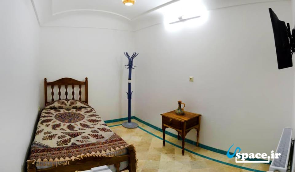 اتاق 1 تخته هتل سنتی خانه اطلسی - کاشان - اصفهان